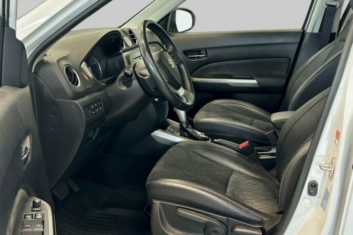 suzuki-vitara-elektrisitetbensin-2021-big-6