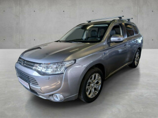 Mitsubishi | Outlander | Elektrisitet+bensin | 2014