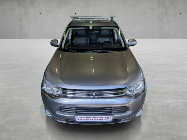 mitsubishi-outlander-elektrisitetbensin-2014-big-9