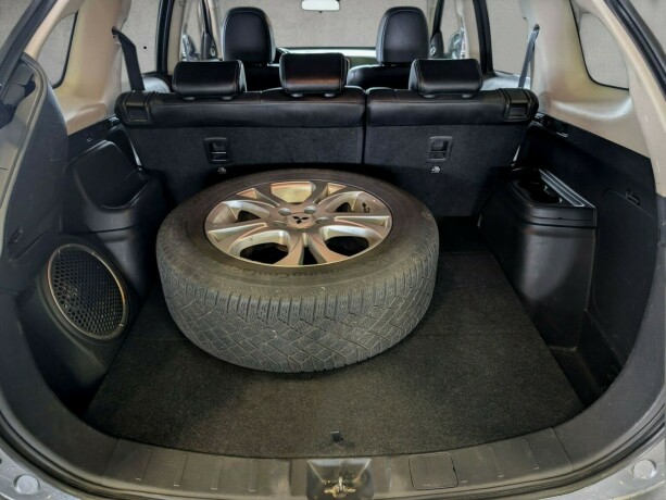 mitsubishi-outlander-elektrisitetbensin-2014-big-26