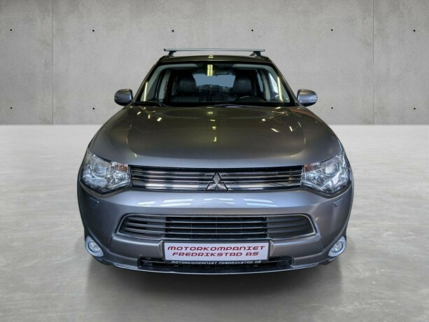 mitsubishi-outlander-elektrisitetbensin-2014-big-8