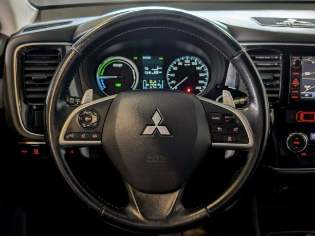 mitsubishi-outlander-elektrisitetbensin-2014-big-15
