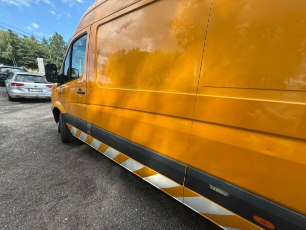 volkswagen-crafter-diesel-2015-big-51