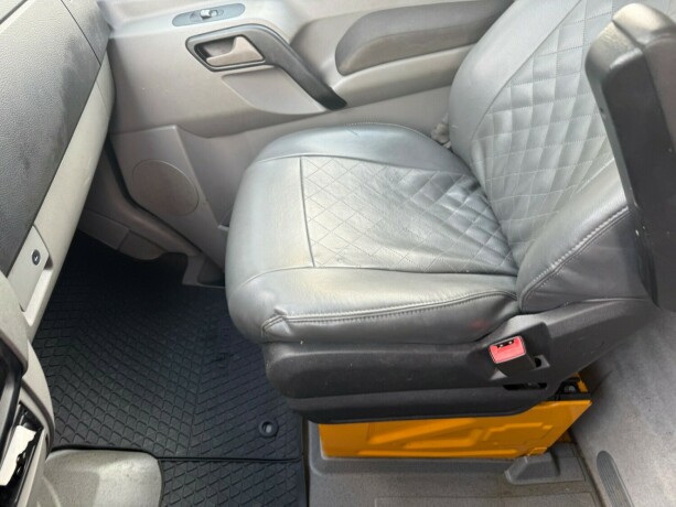 volkswagen-crafter-diesel-2015-big-18