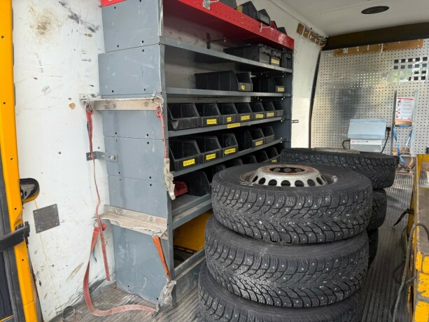 volkswagen-crafter-diesel-2015-big-25
