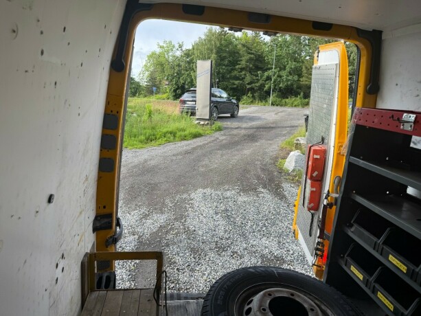 volkswagen-crafter-diesel-2015-big-38