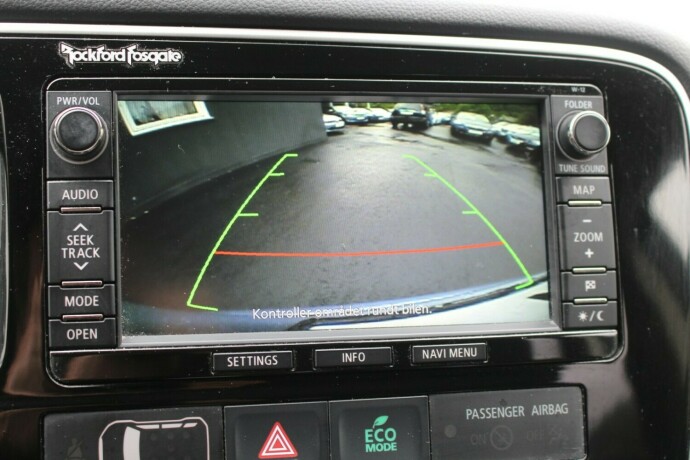 mitsubishi-outlander-elektrisitetbensin-2014-big-19