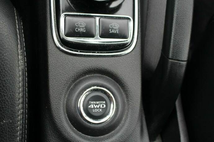 mitsubishi-outlander-elektrisitetbensin-2014-big-23