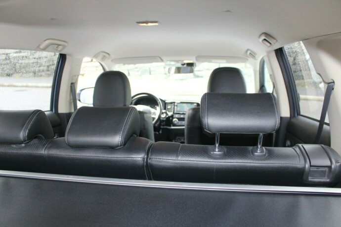 mitsubishi-outlander-elektrisitetbensin-2014-big-7