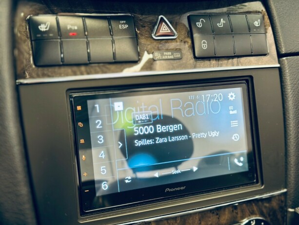 mercedes-benz-clk-bensin-2008-big-21