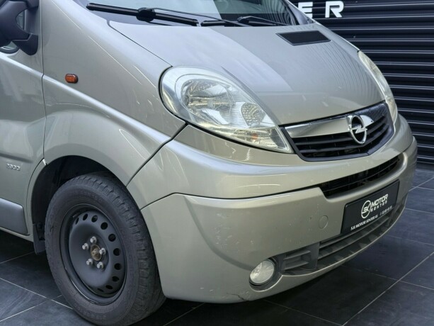 opel-vivaro-diesel-2013-big-2