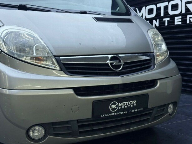 opel-vivaro-diesel-2013-big-4