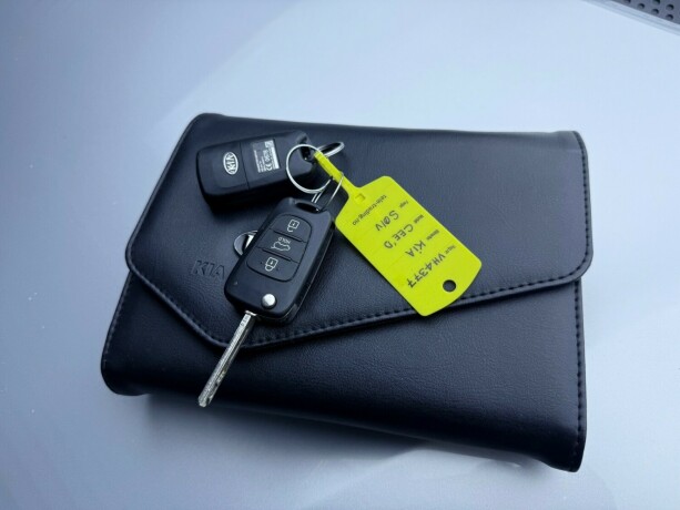 kia-cee039d-bensin-2012-big-34