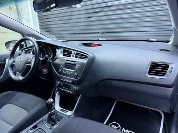 kia-cee039d-bensin-2012-big-11