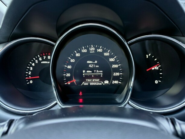 kia-cee039d-bensin-2012-big-16