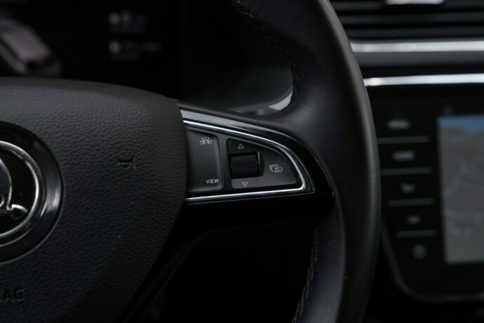 skoda-superb-diesel-2019-big-16