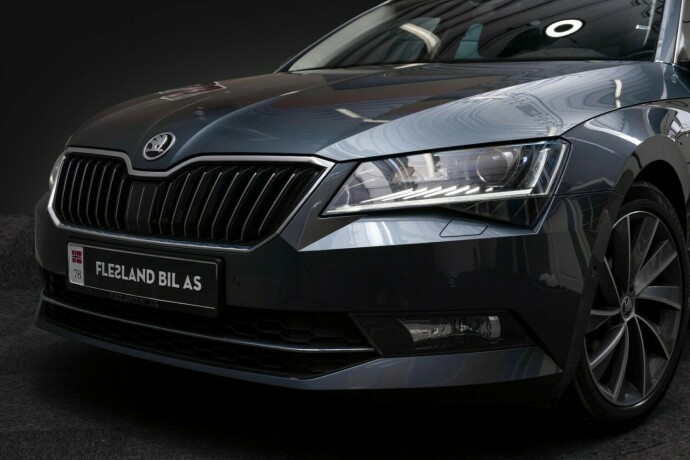skoda-superb-diesel-2019-big-2
