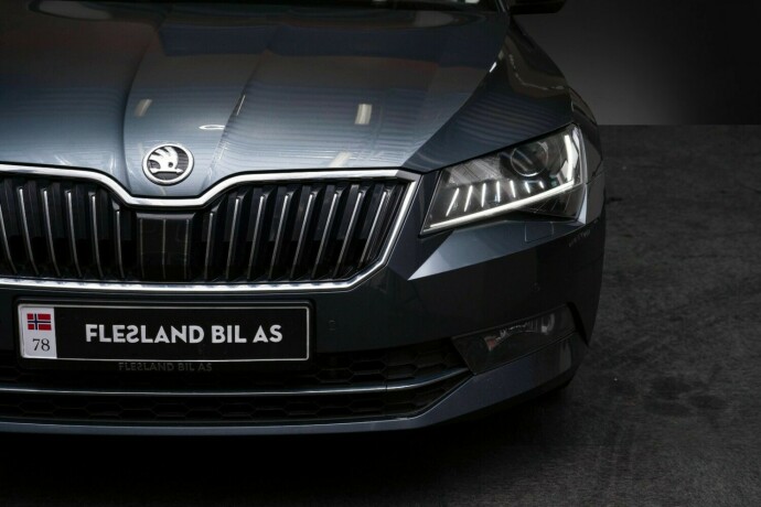 skoda-superb-diesel-2019-big-5