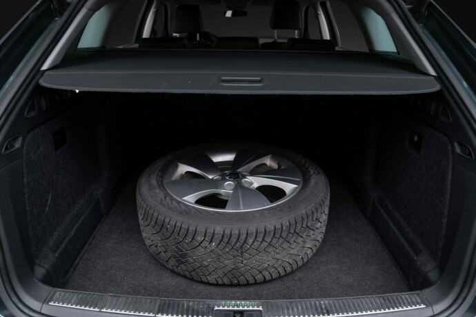 skoda-superb-diesel-2019-big-36