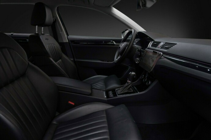 skoda-superb-diesel-2019-big-34