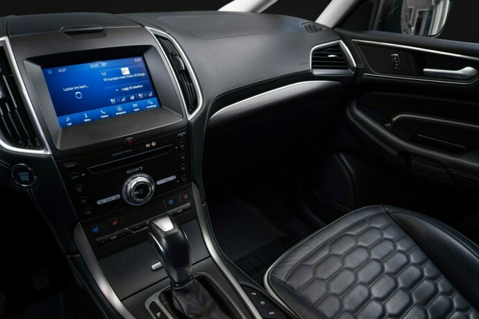 ford-s-max-diesel-2017-big-16