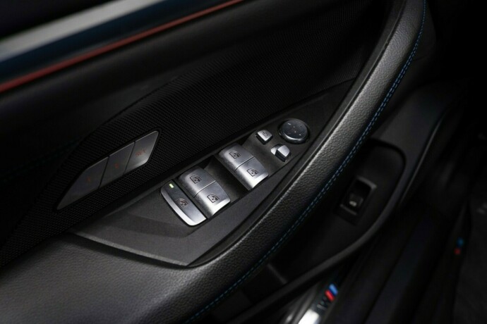 bmw-i4-m50-elektrisitet-2022-big-30