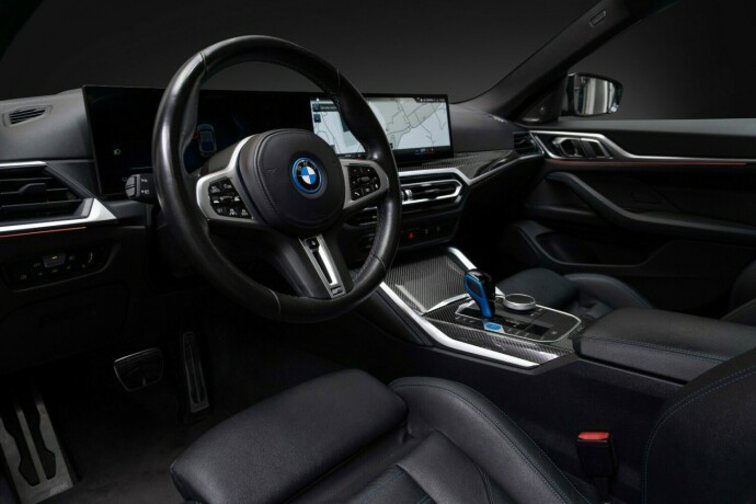 bmw-i4-m50-elektrisitet-2022-big-34
