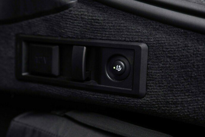 bmw-i4-m50-elektrisitet-2022-big-46
