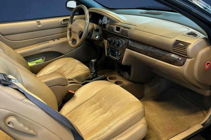 chrysler-sebring-bensin-2005-big-13