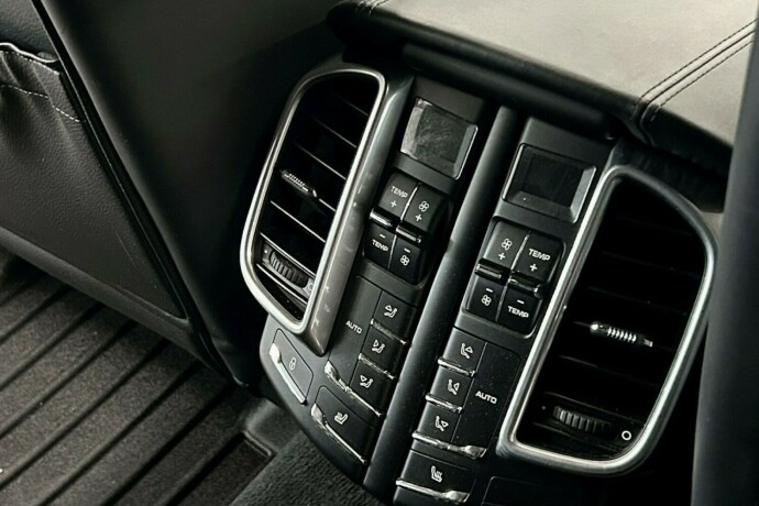 porsche-cayenne-bensin-2015-big-14
