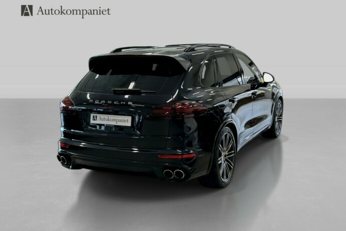 porsche-cayenne-bensin-2015-big-5
