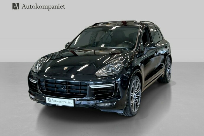 porsche-cayenne-bensin-2015-big-2