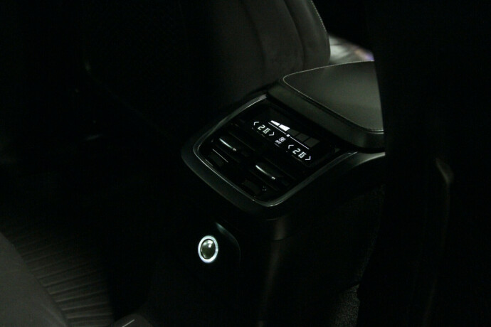 volvo-xc-90-elektrisitetbensin-2017-big-5