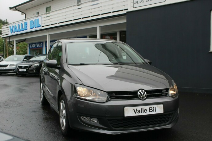 volkswagen-polo-bensin-2014-big-0