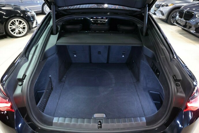 bmw-i4-m50-elektrisitet-2024-big-7
