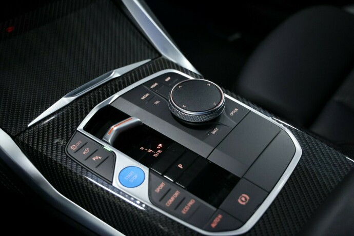 bmw-i4-m50-elektrisitet-2024-big-17