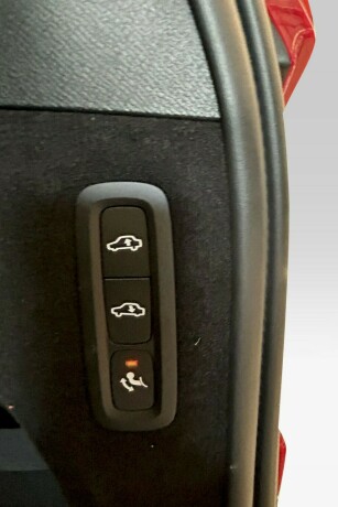 volvo-xc-90-plug-in-petrol-2022-big-22