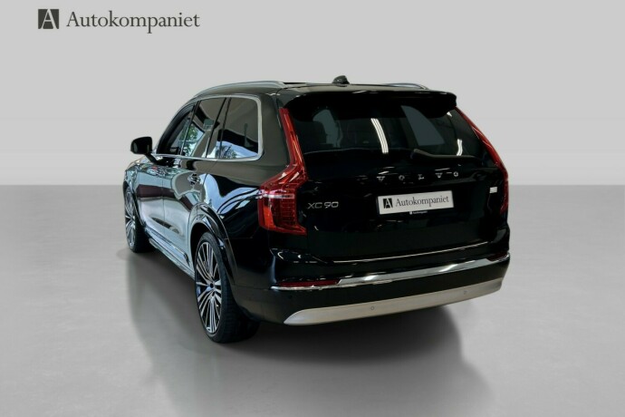volvo-xc-90-plug-in-petrol-2022-big-4