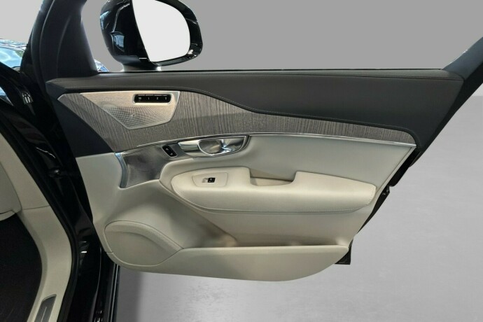 volvo-xc-90-plug-in-petrol-2022-big-14