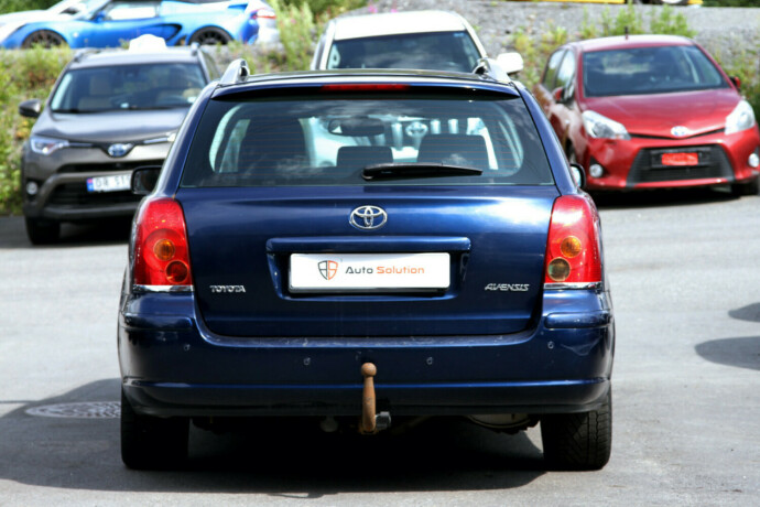 toyota-avensis-bensin-2006-big-13