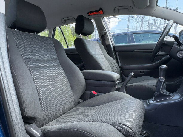 toyota-avensis-bensin-2006-big-4