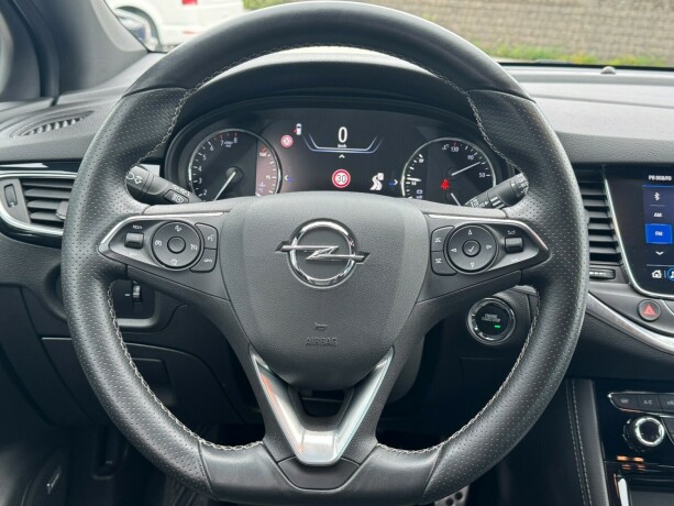 opel-astra-bensin-2020-big-8