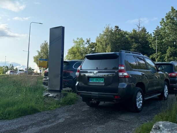 toyota-land-cruiser-diesel-2016-big-20