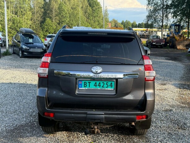 toyota-land-cruiser-diesel-2016-big-7