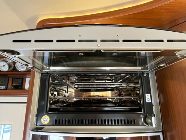 carthago-chic-e-line-i-50-yachting-2-enkle-senger-senkeseng-alde-vannb229en-varme-4500kg-chassis-garanti-diesel-2015-big-43