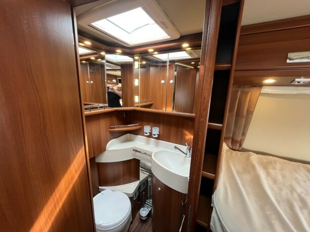 carthago-chic-e-line-i-50-yachting-2-enkle-senger-senkeseng-alde-vannb229en-varme-4500kg-chassis-garanti-diesel-2015-big-47