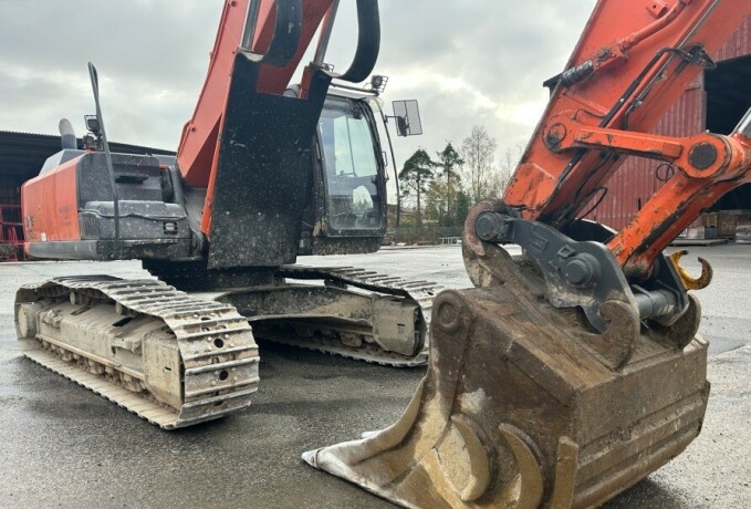 beltegraver-hitachi-350lc-big-8