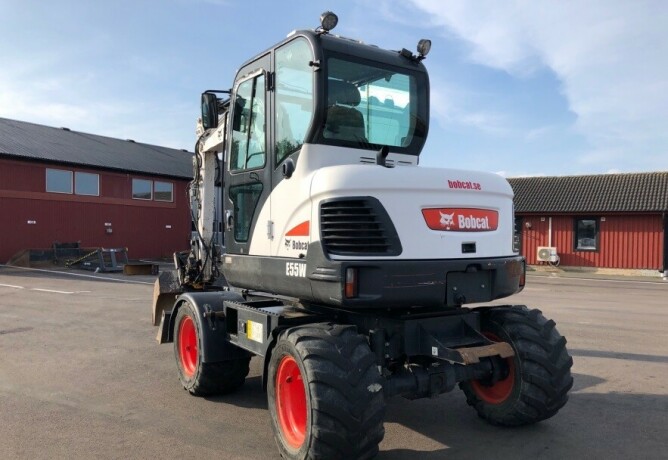 gravemaskin-bobcat-e55w-big-3