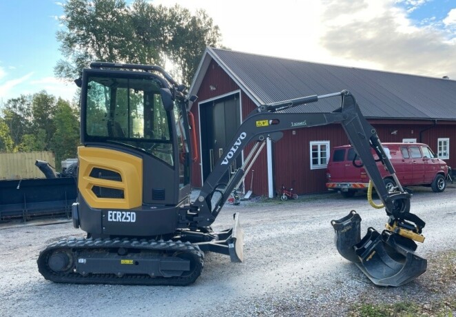 minigraver-gravemaskin-volvo-ecr250-big-2