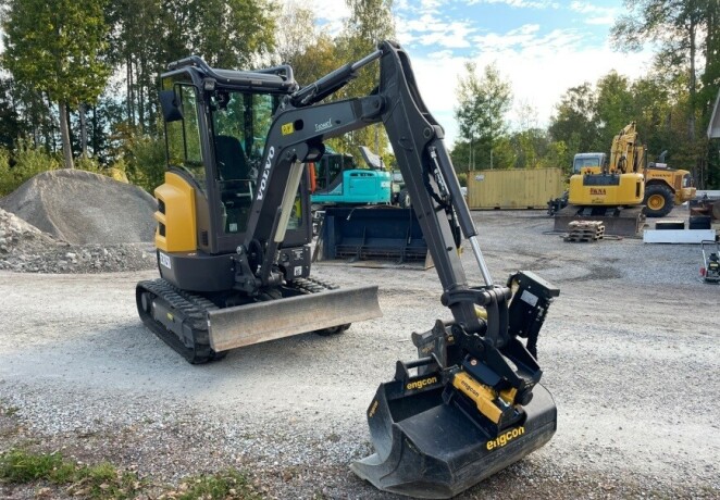 minigraver-gravemaskin-volvo-ecr250-big-0